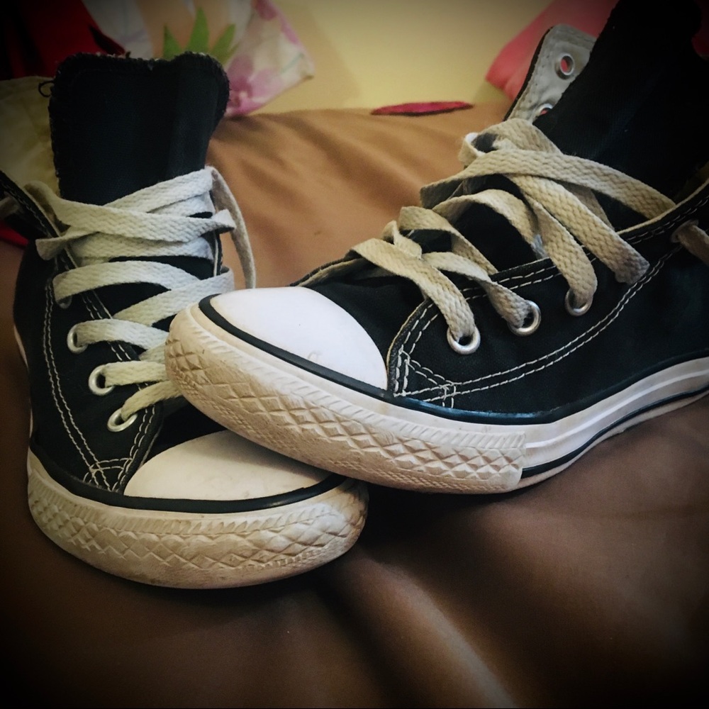 Shoes - Picture 2 of 5